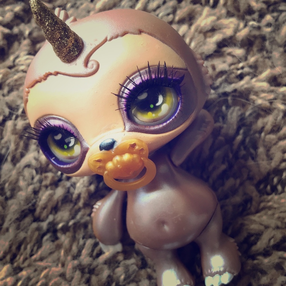 Poopsie Sloth unicorn toy